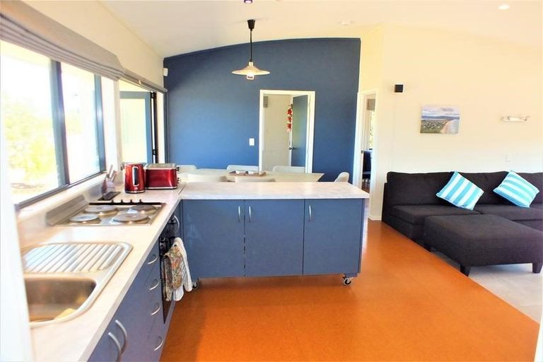 Photo of property in 622 Matarangi Drive, Matarangi, Whitianga, 3592