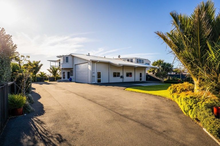 Photo of property in 50 Whiteley Street, Moturoa, New Plymouth, 4310