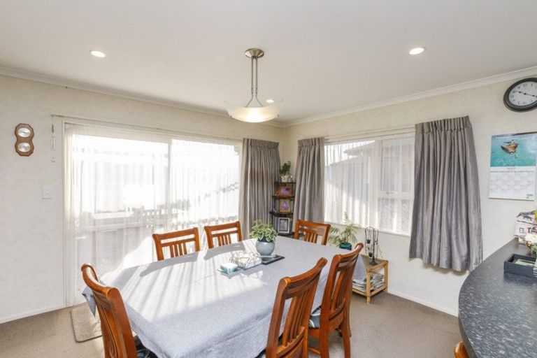 Photo of property in 44 Peter Hall Drive, Kelvin Grove, Palmerston North, 4414