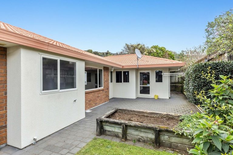 Photo of property in 18 Ashmore Drive, Frankleigh Park, New Plymouth, 4310