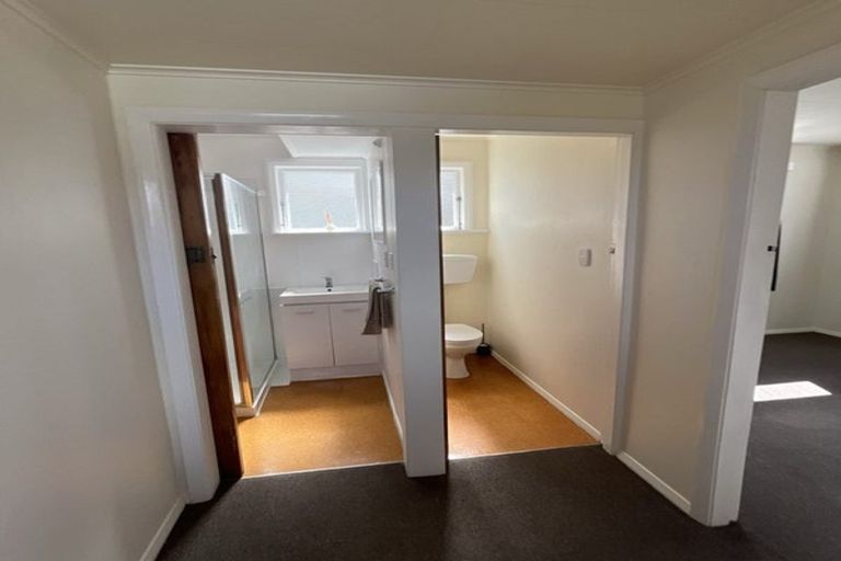 Photo of property in 17 Camperdown Road, Miramar, Wellington, 6022