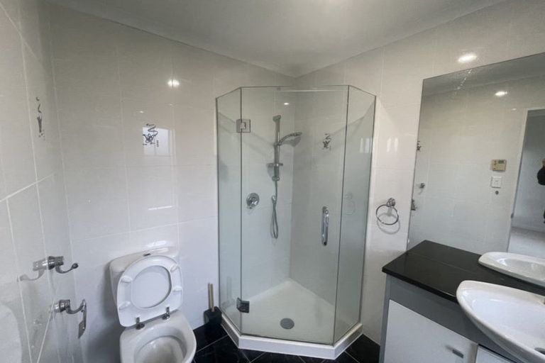 Photo of property in 459 Old Te Atatu Road, Te Atatu Peninsula, Auckland, 0610