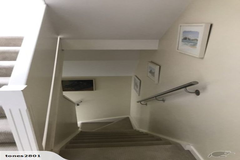 Photo of property in 44b Fairview Crescent, Kelburn, Wellington, 6012