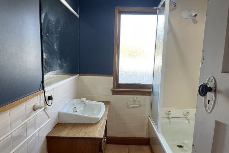 Photo of property in 3 Carow Street, Palmerston North, 4410