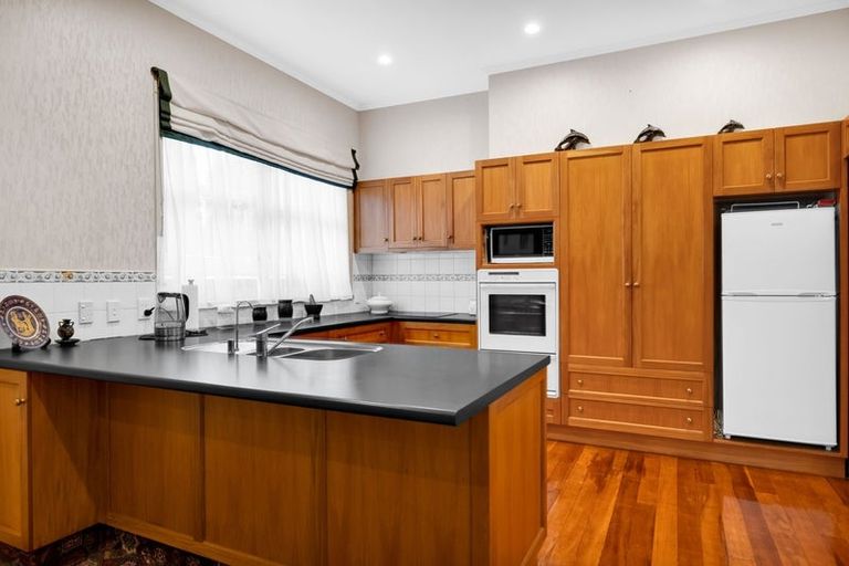 Photo of property in 19 George Street, Hawera, 4610