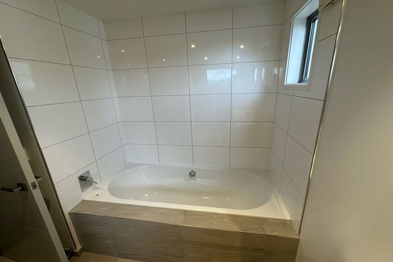 Photo of property in 18 Bryndwr Road, Fendalton, Christchurch, 8052