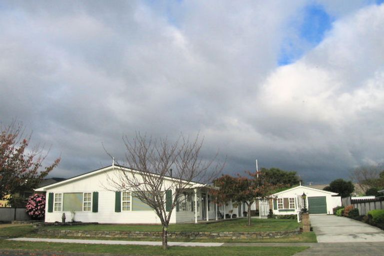 Photo of property in 58 Belvedere Avenue, Waikanae, 5036