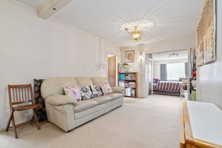 Photo of property in 1 Freshney Place, Hillpark, Auckland, 2102