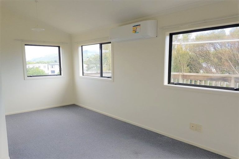 Photo of property in 40 Morere Street, Titahi Bay, Porirua, 5022