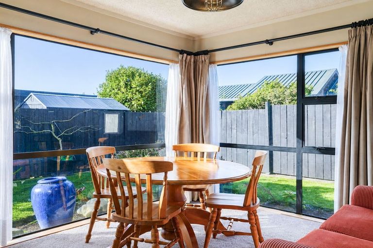 Photo of property in 67 Bowen Street, Cambridge, 3434