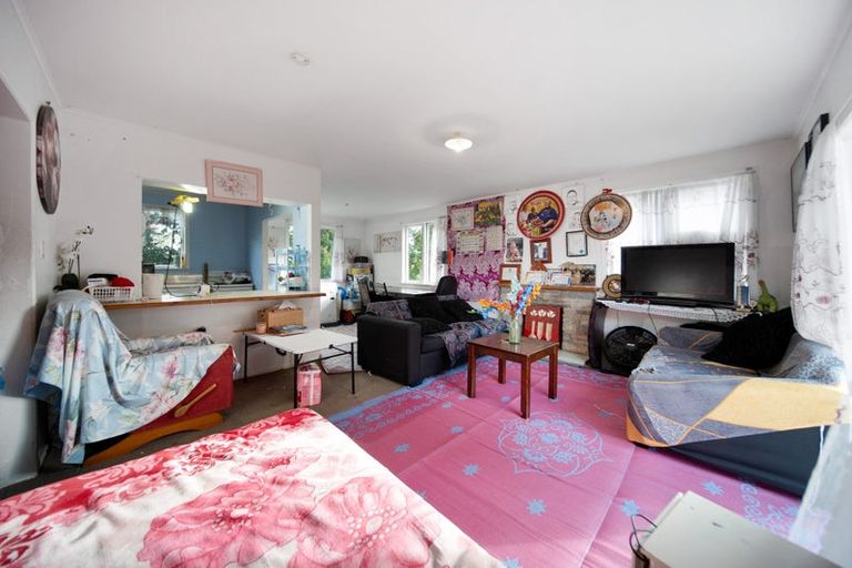 Photo of property in 10 Jukes Place, Otara, Auckland, 2023