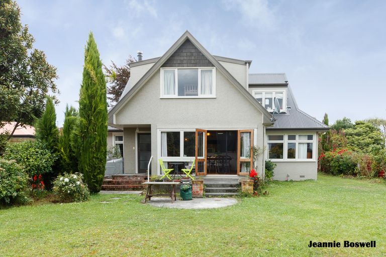 Photo of property in 107 Jickell Street, Hokowhitu, Palmerston North, 4410