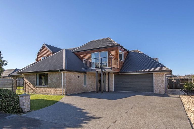 Photo of property in 3 Bancroft Place, Parklands, Christchurch, 8083