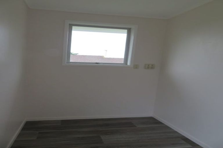 Photo of property in 4171a Great North Road, Glen Eden, Auckland, 0602