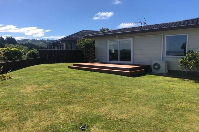 Photo of property in 11 Jasmine Grove, Maungaraki, Lower Hutt, 5010