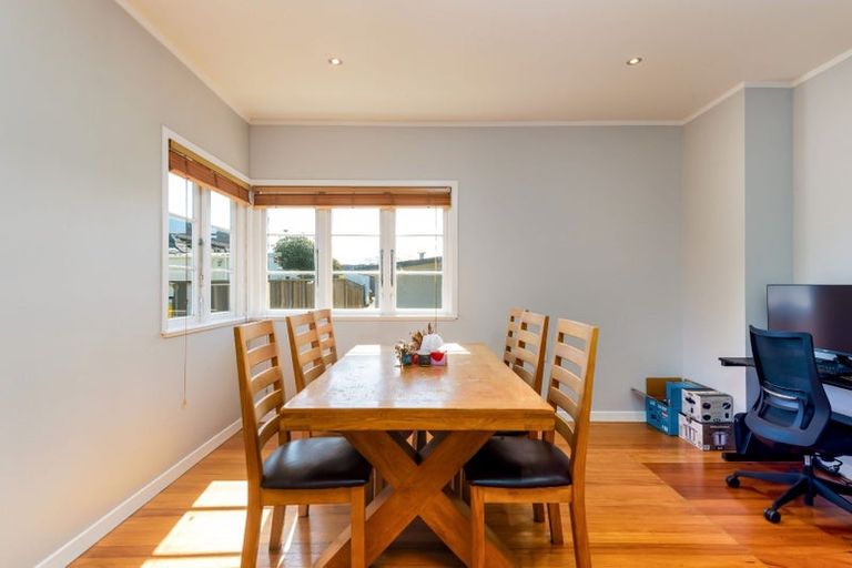 Photo of property in 6 Howden Road, Fairfield, Hamilton, 3214