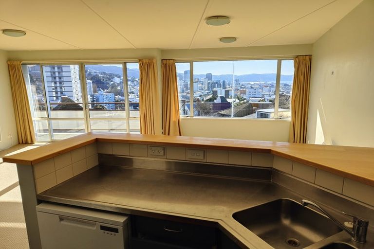 Photo of property in 74 Nairn Street, Mount Cook, Wellington, 6011