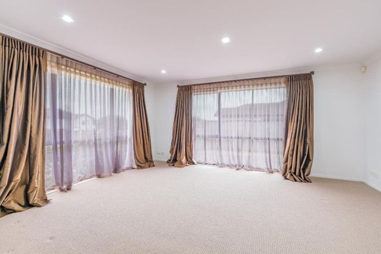 Photo of property in 42 Oakway Drive, Schnapper Rock, Auckland, 0632