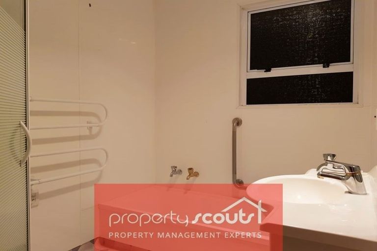 Photo of property in 13 Longview Drive, Merrilands, New Plymouth, 4312