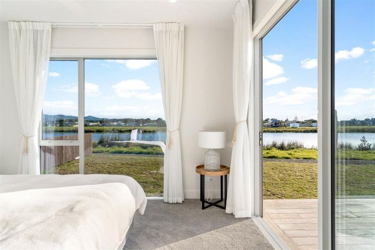 Photo of property in 218 Hamiora Street, Matarangi, 3592