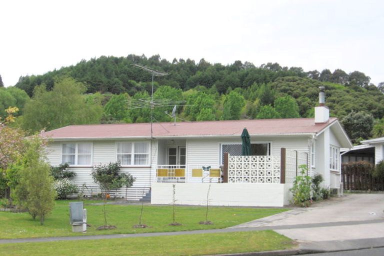 Photo of property in 12 Seddon Crescent, Whataupoko, Gisborne, 4010