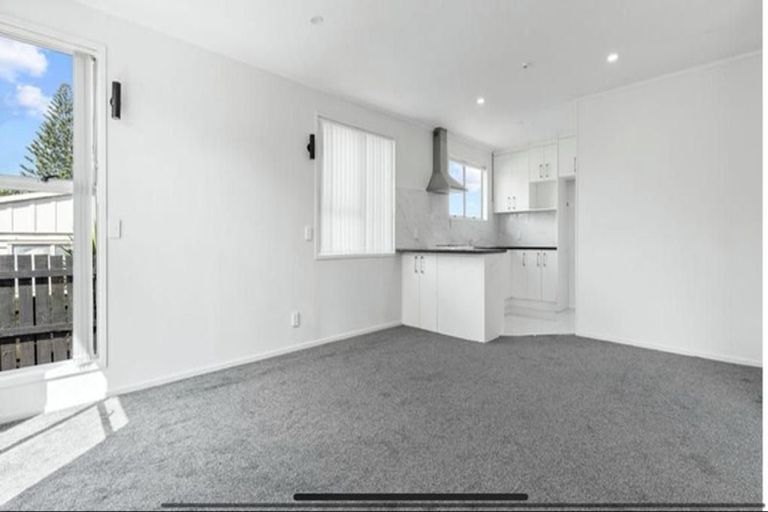 Photo of property in 27 Sunlands Drive, Manurewa, Auckland, 2102