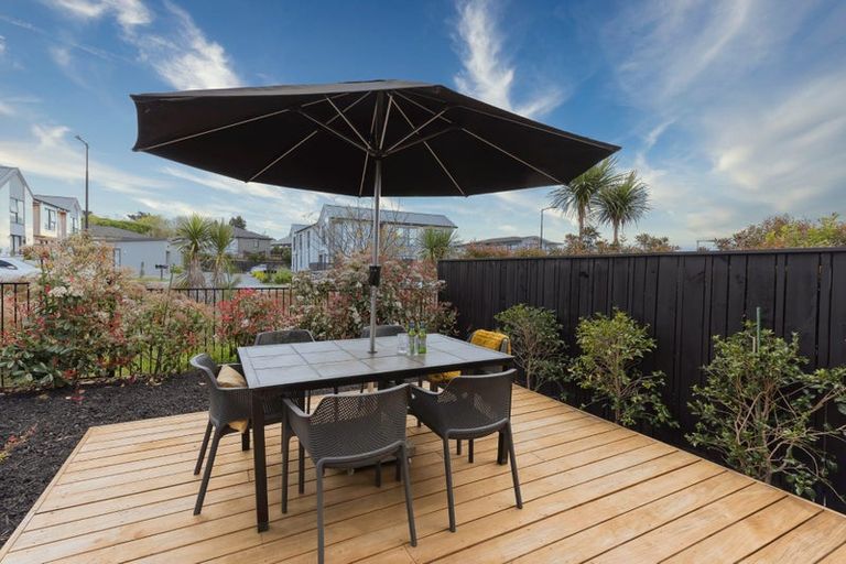 Photo of property in 56 Jane Maree Road, Kumeu, 0810