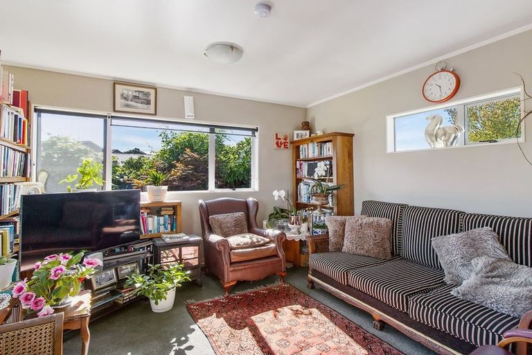 Photo of property in 12 Parsonage Road, Waimate, 7924