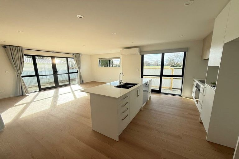 Photo of property in 35 Garvins Road, Hornby, Christchurch, 8042