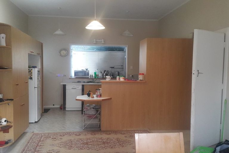 Photo of property in 27 Beauchamp Street, Karori, Wellington, 6012