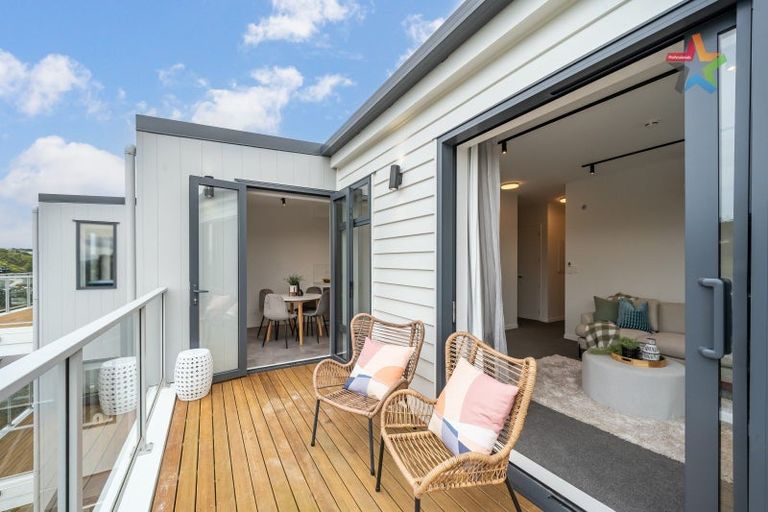 Photo of property in 6/69 Tiketike Way, Brooklyn, Wellington, 6021