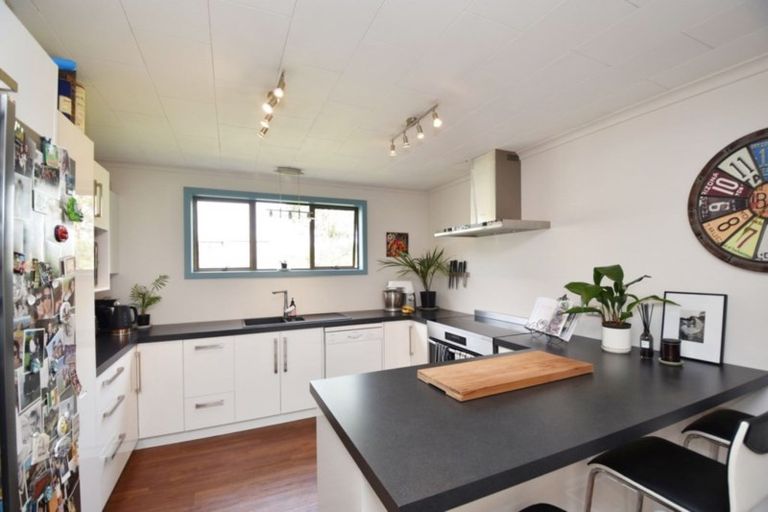 Photo of property in 27 Marama Avenue North, Otatara, Invercargill, 9879