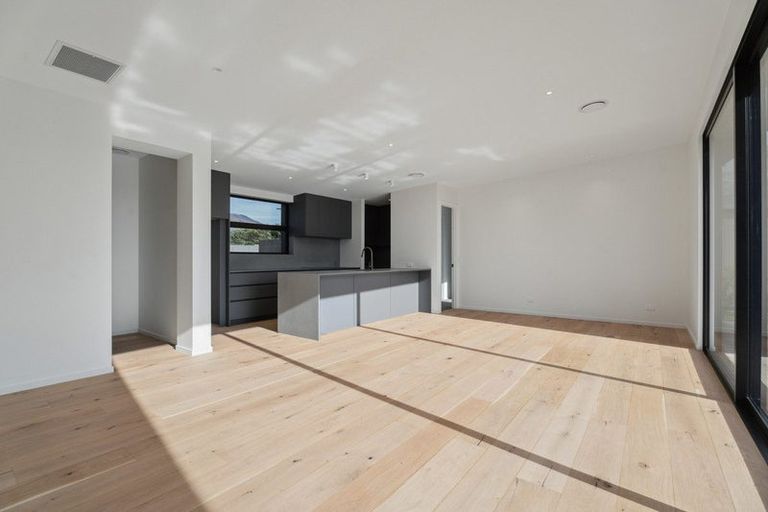 Photo of property in 44 Stackbrae Avenue, Wanaka, 9305