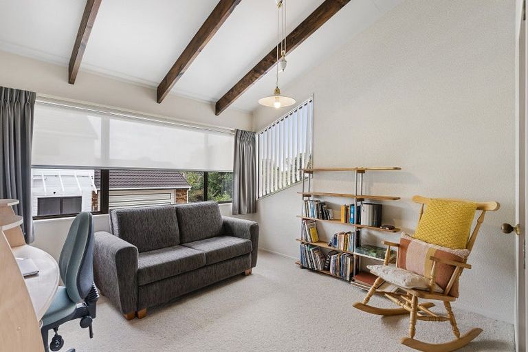 Photo of property in 77a Mirrabooka Avenue, Botany Downs, Auckland, 2010