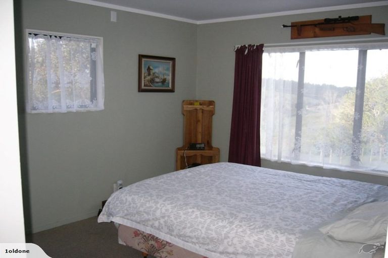 Photo of property in 90 Upper Orewa Road, Wainui, Silverdale, 0992
