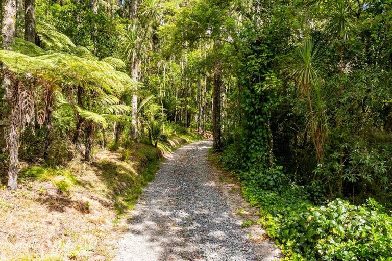 Photo of property in 356 Bull Road, Paparoa, Waiotira, 0193