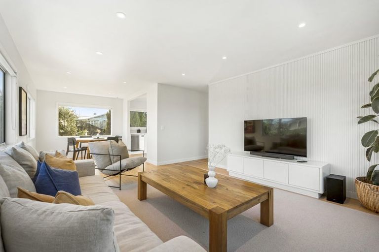 Photo of property in 8/118 Vauxhall Road, Narrow Neck, Auckland, 0624