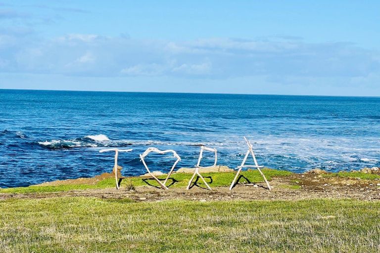 Photo of property in 645a Te Awaiti Road, Te Awaiti, Martinborough, 5782