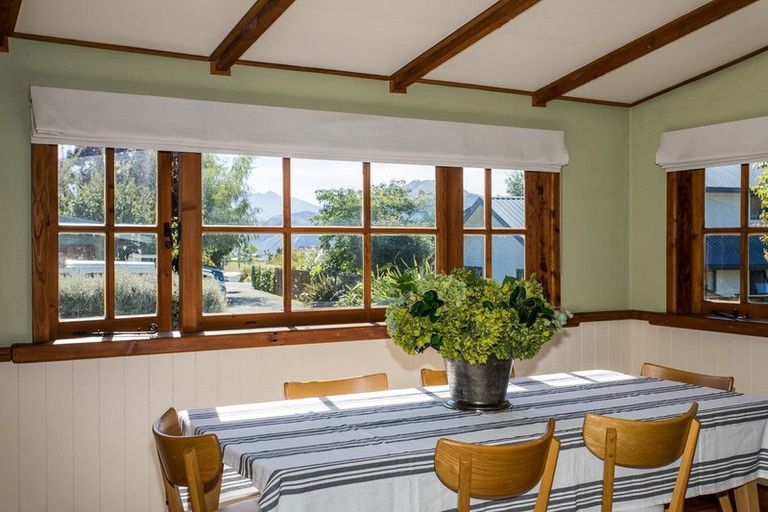 Photo of property in 11b Kings Drive, Wanaka, 9305