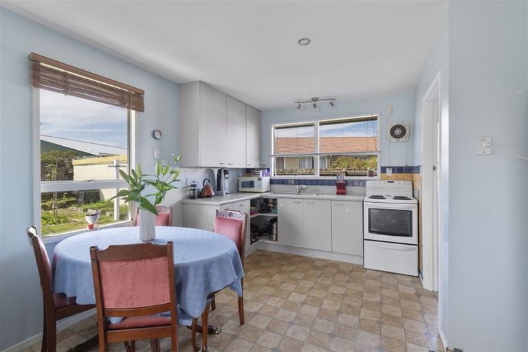 Photo of property in 2/23 Branksome Place, Parklands, Christchurch, 8083