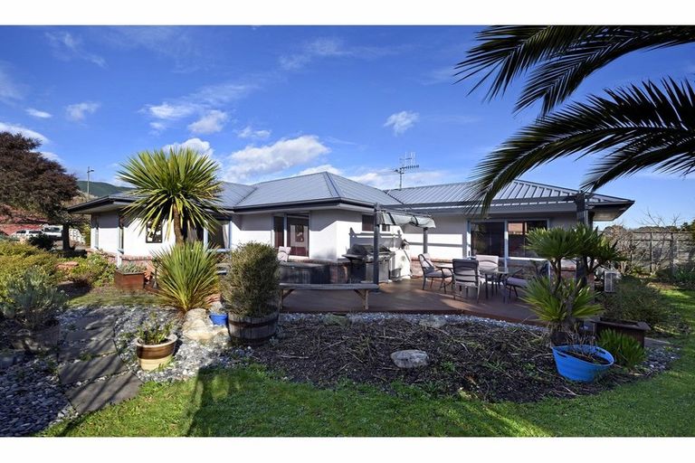 Photo of property in 19 Covent Drive, Stoke, Nelson, 7011