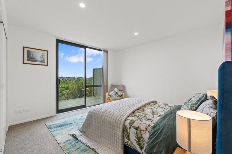 Photo of property in 29 Tuuhura Road, Pukekohe, 2120