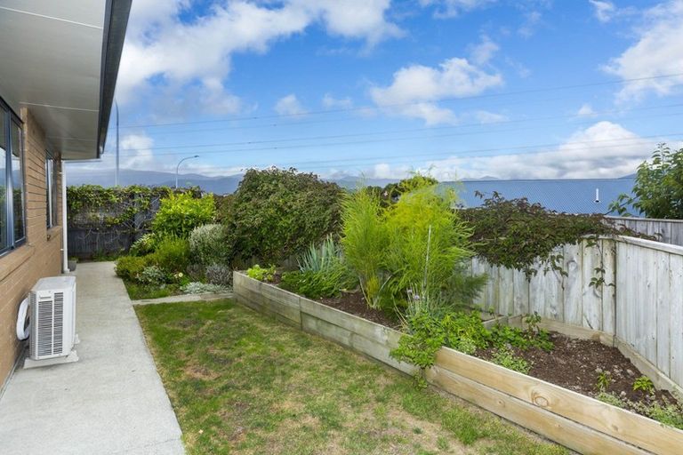 Photo of property in 61 Percy Kinsman Crescent, Riverstone Terraces, Upper Hutt, 5018