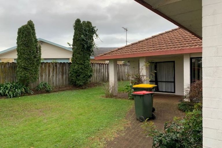 Photo of property in 59 Matterhorn Crescent, Northpark, Auckland, 2013