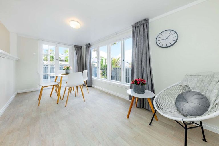 Photo of property in 1/25 Blanes Road, Weymouth, Auckland, 2103