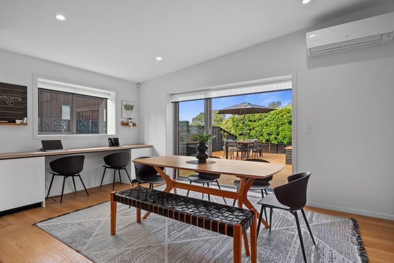 Photo of property in 21 King Richard Place, Browns Bay, Auckland, 0630