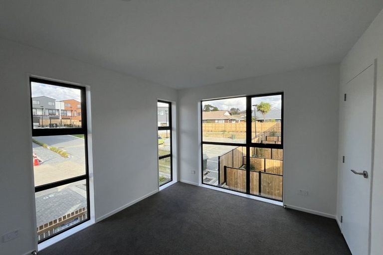 Photo of property in 43 Raupeti Lane, Henderson, Auckland, 0612