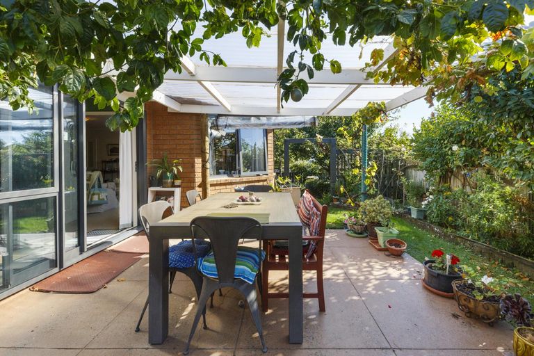 Photo of property in 75 Lyndhurst Street, Takaro, Palmerston North, 4412