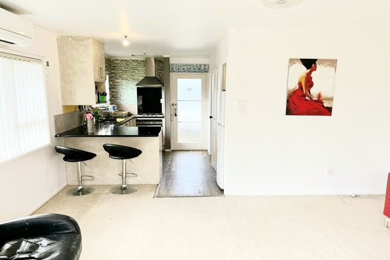 Photo of property in 42a Trentham Road, Papakura, 2110