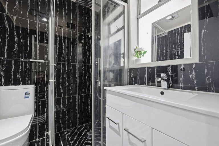 Photo of property in 69 Holmes Road, Manurewa, Auckland, 2102